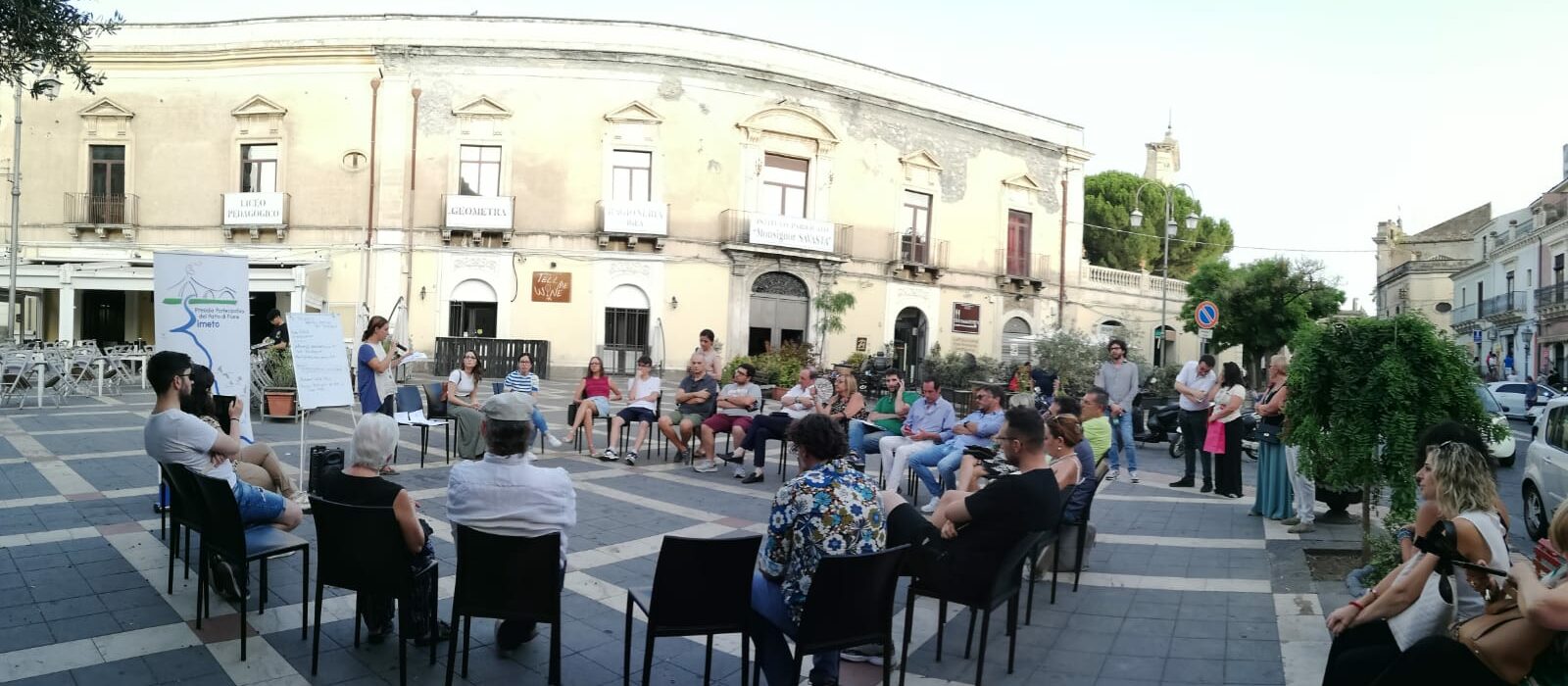 In piazza a Paternò per informare la cittadinanza sul processo di democrazia partecipata 2023